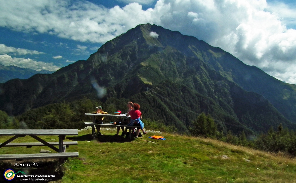 12 Vista sul Monte Legnone (2610 m.).JPG